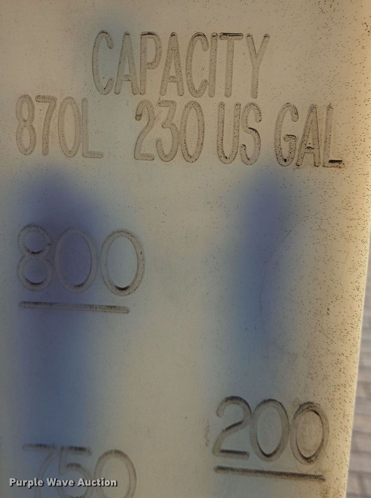 image for item EE8729 Bulk oil tank 