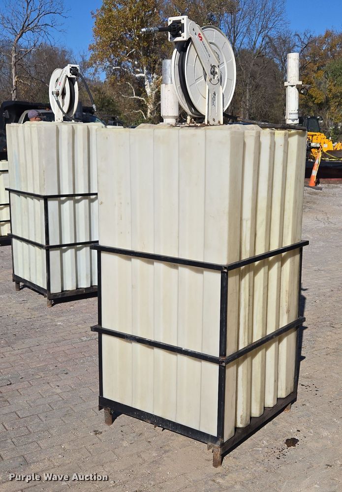 image for item EE8730 Bulk oil tank 