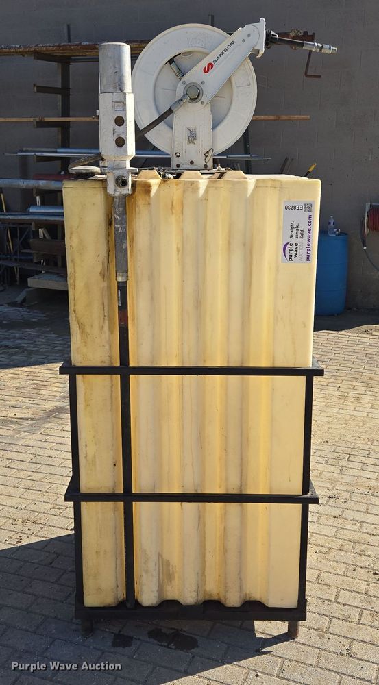 image for item EE8730 Bulk oil tank 