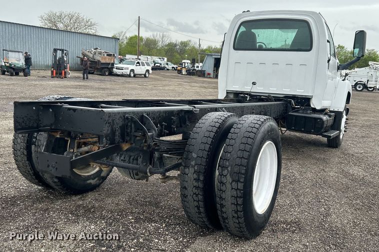 image for item EG1435 2008 Chevrolet  C6500 truck cab and chassis
