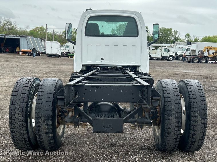 image for item EG1435 2008 Chevrolet  C6500 truck cab and chassis