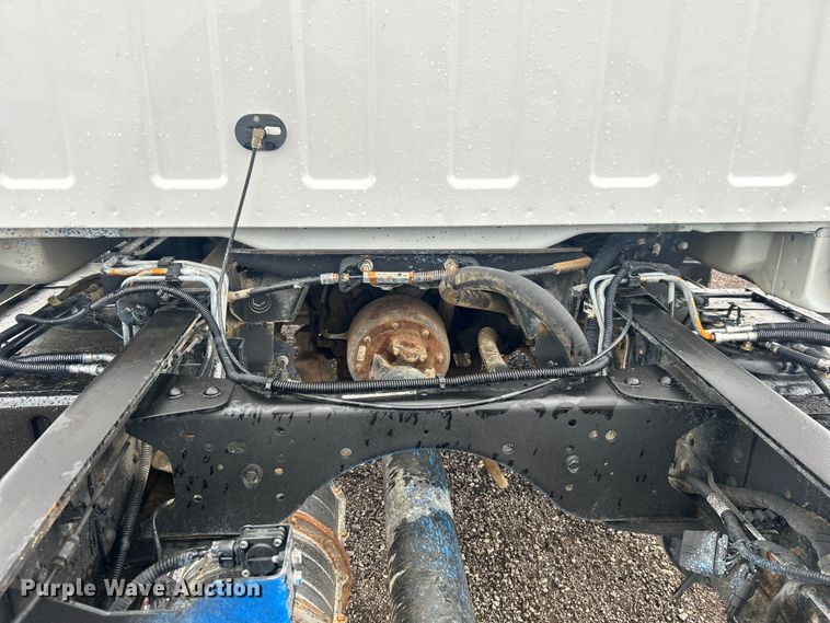 image for item EG1435 2008 Chevrolet  C6500 truck cab and chassis