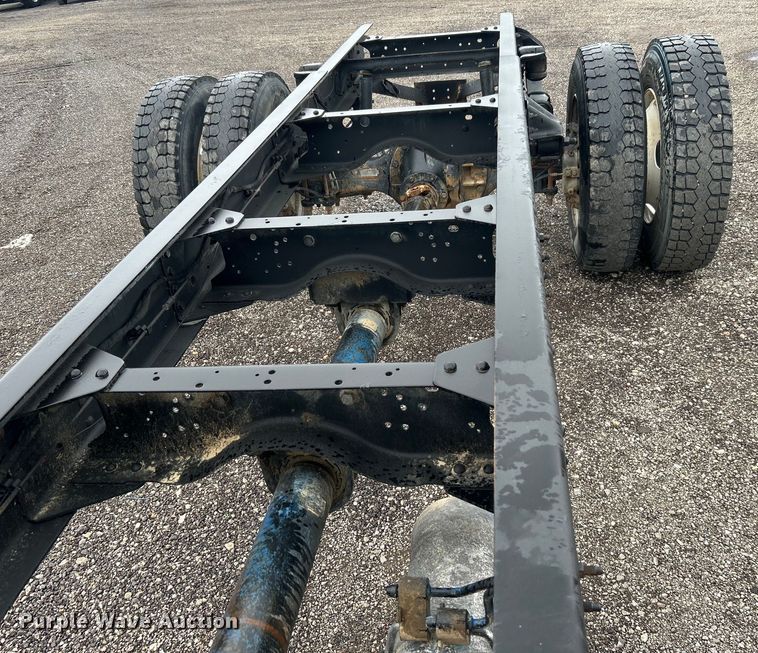 image for item EG1435 2008 Chevrolet  C6500 truck cab and chassis