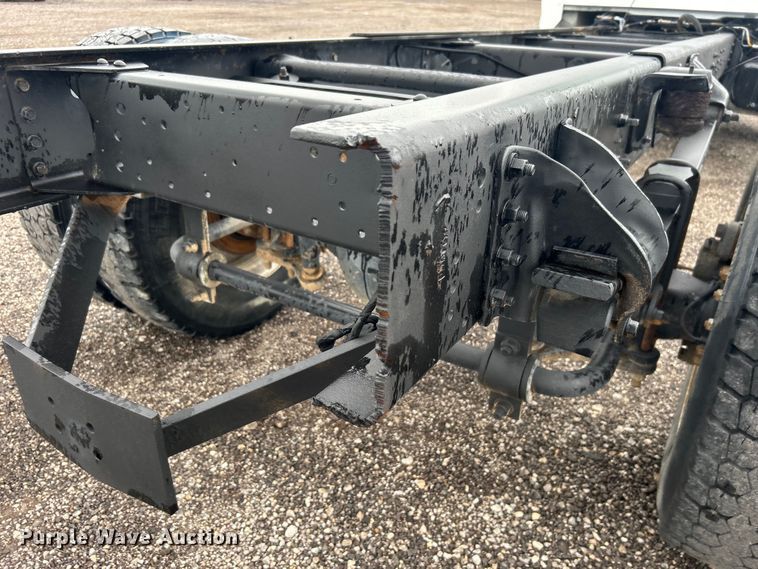 image for item EG1435 2008 Chevrolet  C6500 truck cab and chassis