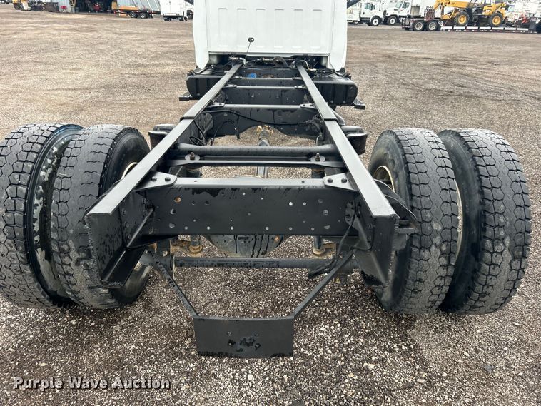 image for item EG1435 2008 Chevrolet  C6500 truck cab and chassis