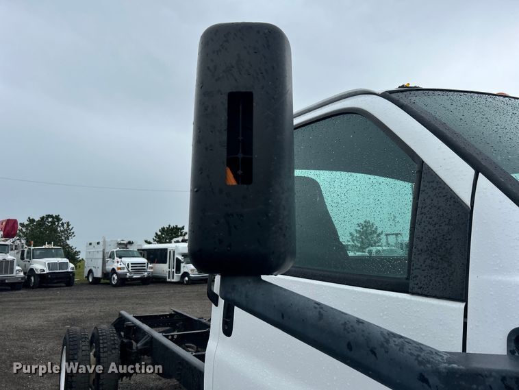 image for item EG1435 2008 Chevrolet  C6500 truck cab and chassis