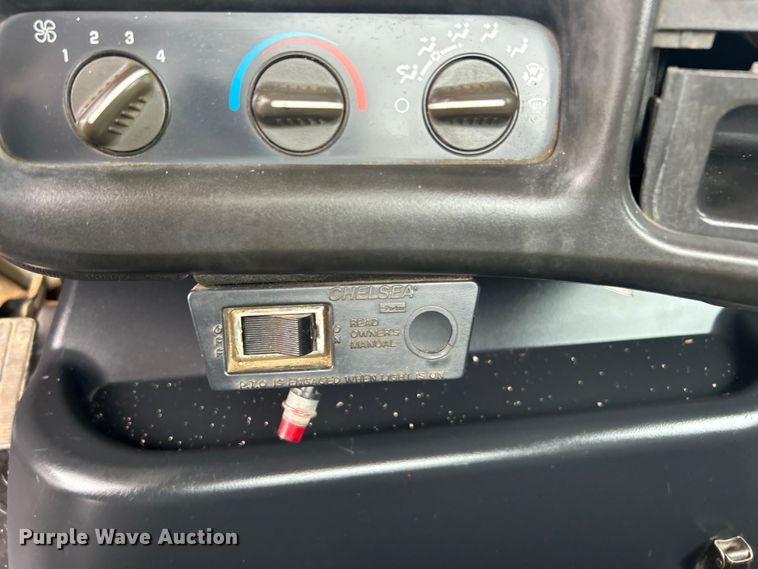 image for item EG1435 2008 Chevrolet  C6500 truck cab and chassis