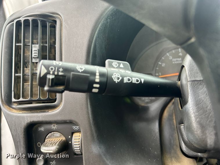 image for item EG1435 2008 Chevrolet  C6500 truck cab and chassis