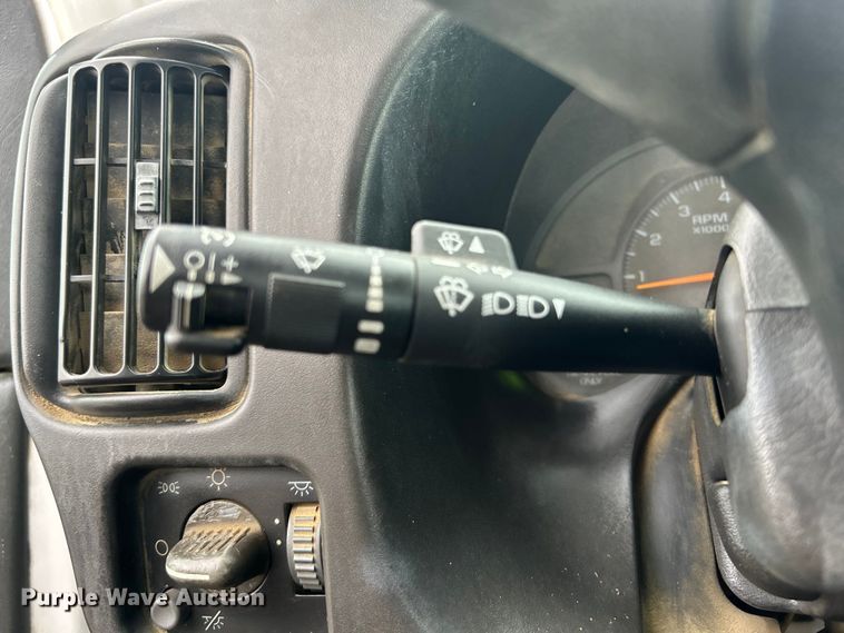 image for item EG1435 2008 Chevrolet  C6500 truck cab and chassis