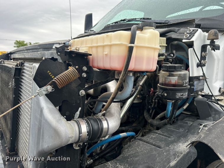 image for item EG1435 2008 Chevrolet  C6500 truck cab and chassis