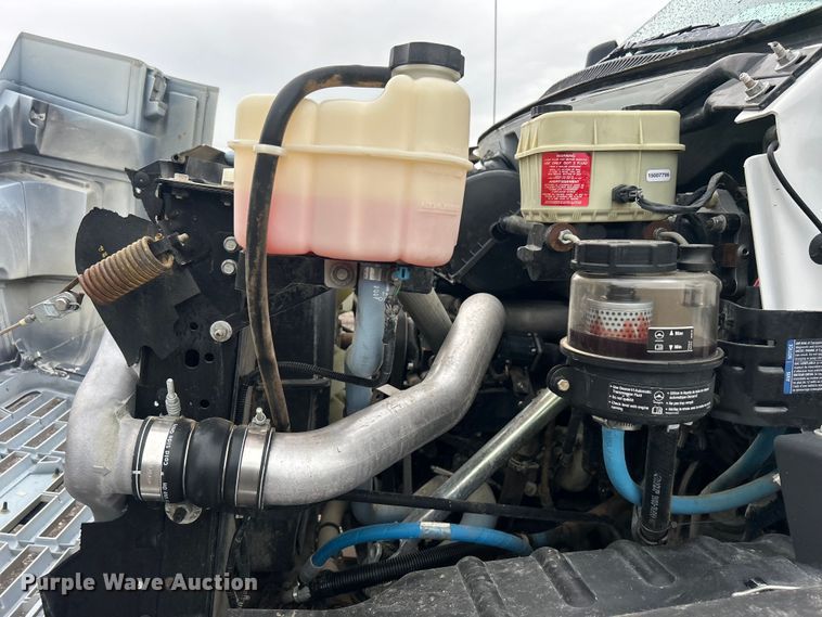 image for item EG1435 2008 Chevrolet  C6500 truck cab and chassis