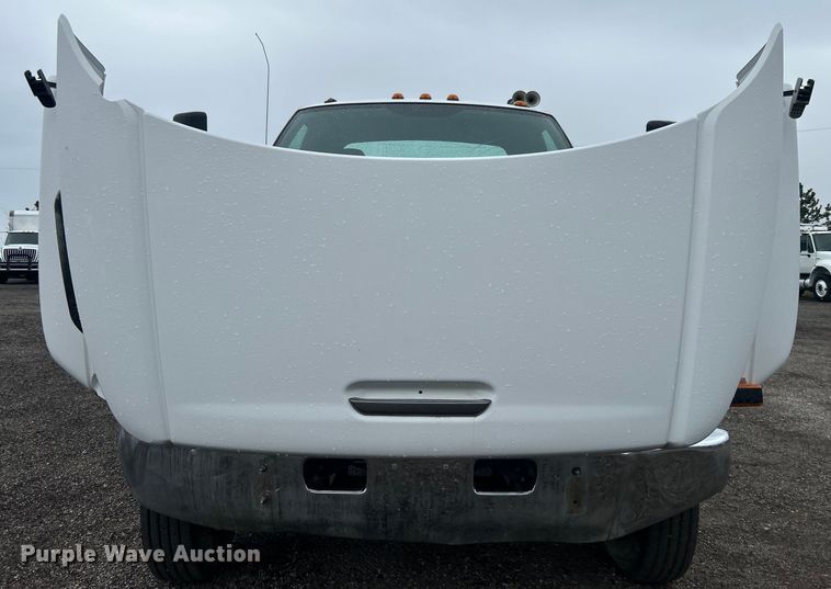 image for item EG1435 2008 Chevrolet  C6500 truck cab and chassis