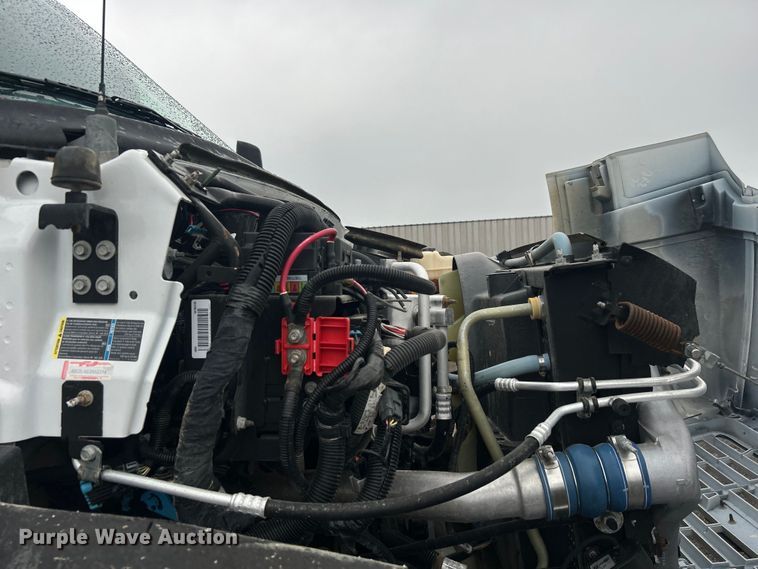 image for item EG1435 2008 Chevrolet  C6500 truck cab and chassis