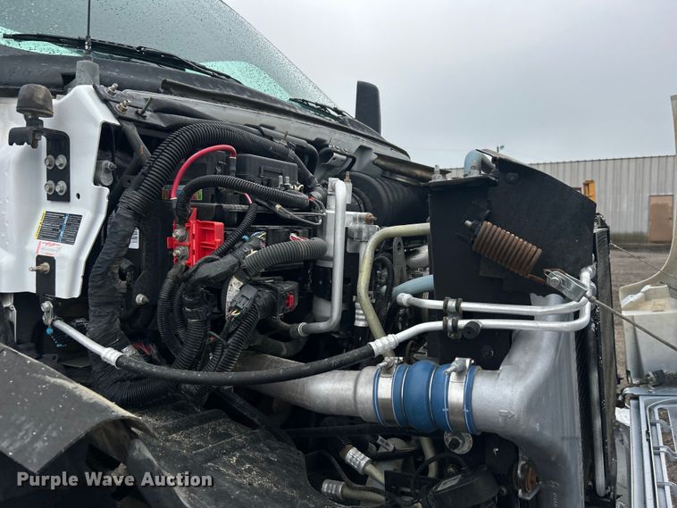 image for item EG1435 2008 Chevrolet  C6500 truck cab and chassis