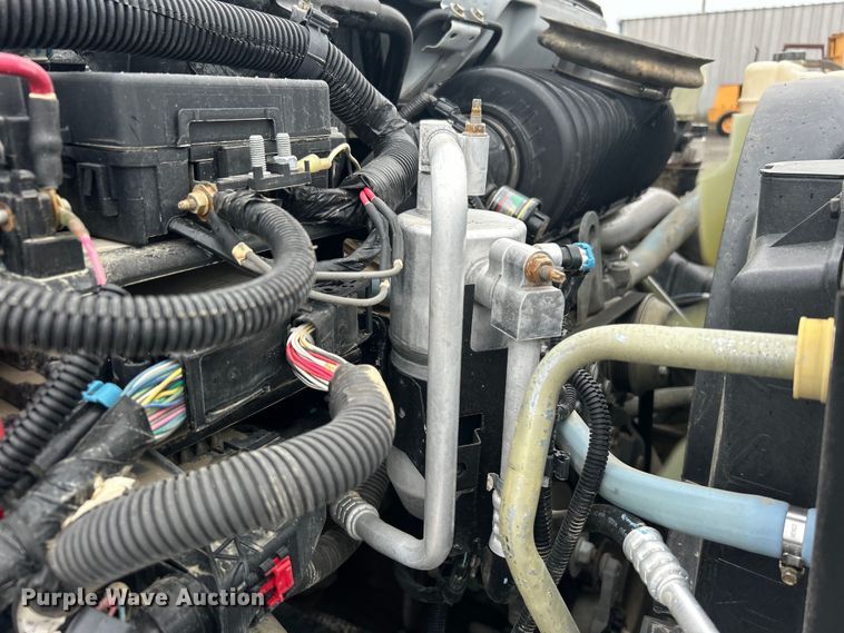 image for item EG1435 2008 Chevrolet  C6500 truck cab and chassis