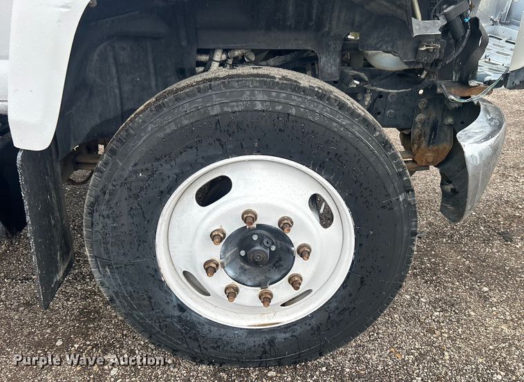 image for item EG1435 2008 Chevrolet  C6500 truck cab and chassis