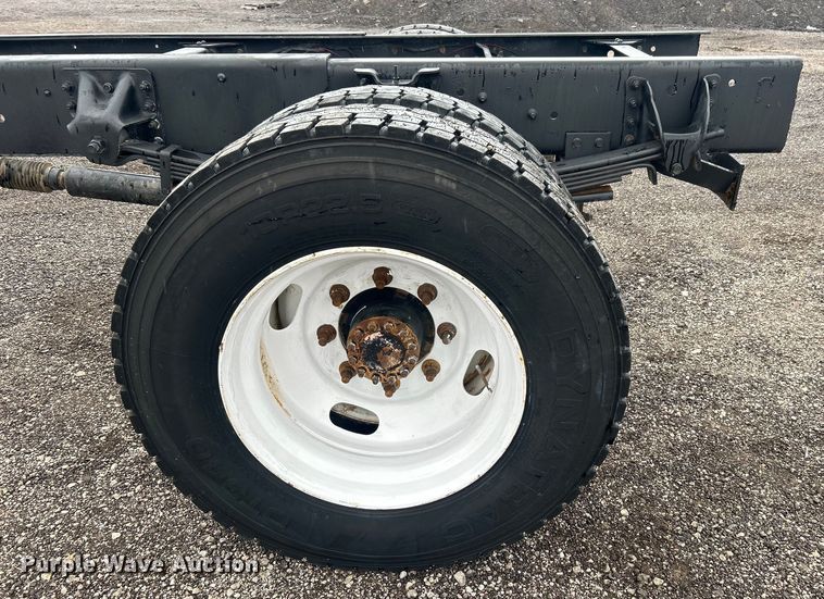 image for item EG1435 2008 Chevrolet  C6500 truck cab and chassis