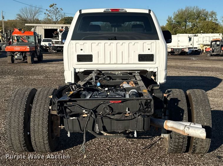 image for item EG2198 2018 Ford F550 SuperCab truck cab and chassis