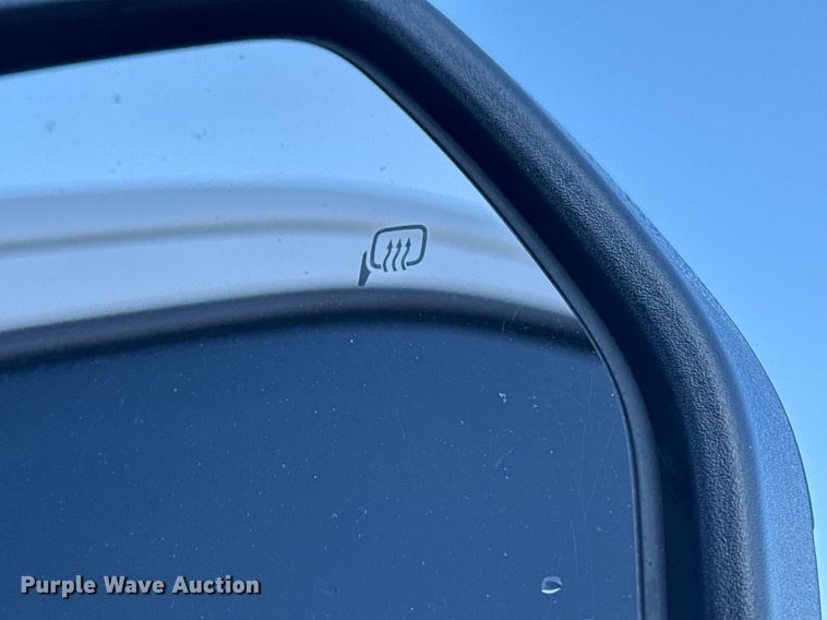 image for item EG2198 2018 Ford F550 SuperCab truck cab and chassis