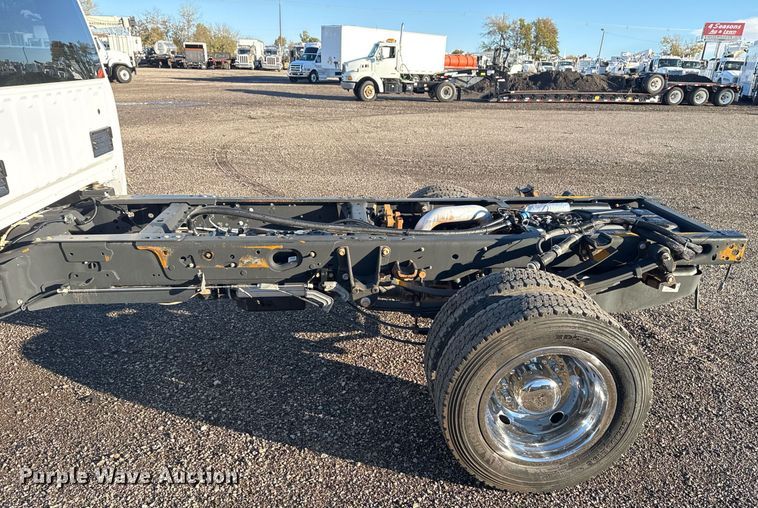 image for item EG2198 2018 Ford F550 SuperCab truck cab and chassis