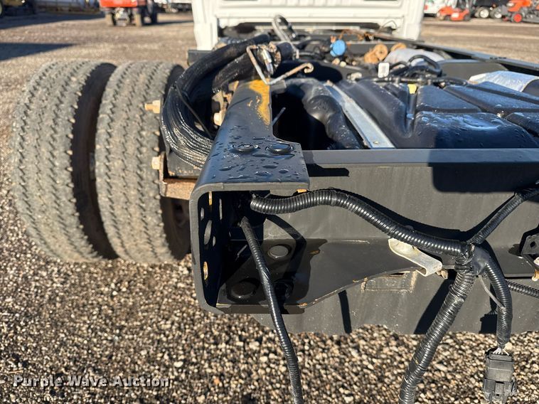 image for item EG2198 2018 Ford F550 SuperCab truck cab and chassis