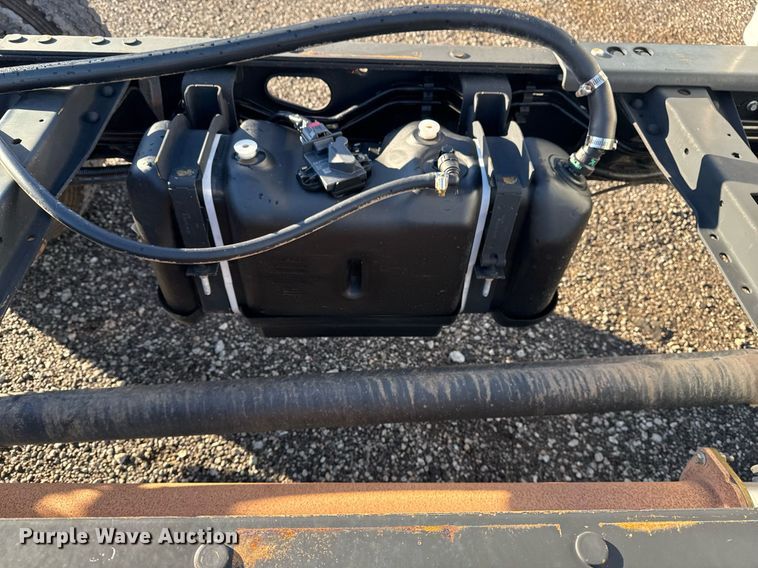 image for item EG2198 2018 Ford F550 SuperCab truck cab and chassis