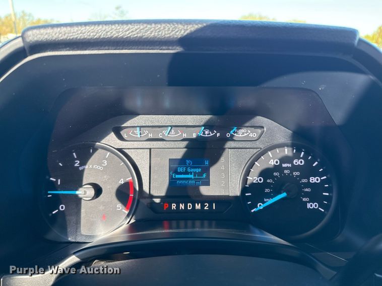 image for item EG2198 2018 Ford F550 SuperCab truck cab and chassis