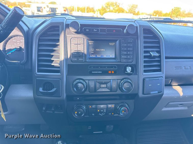 image for item EG2198 2018 Ford F550 SuperCab truck cab and chassis