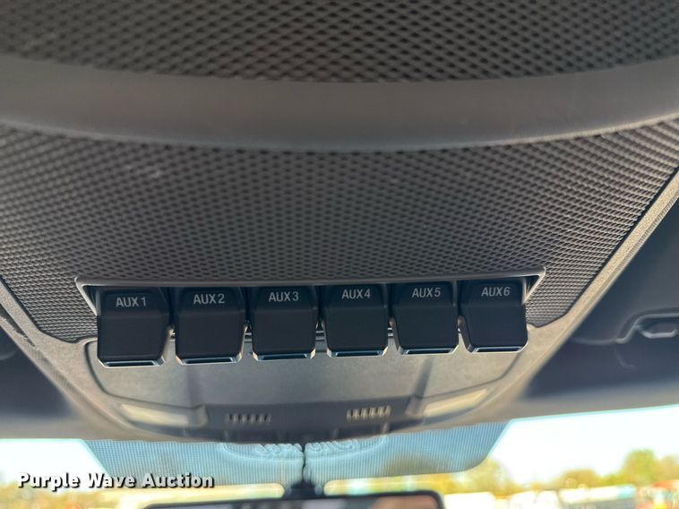 image for item EG2198 2018 Ford F550 SuperCab truck cab and chassis