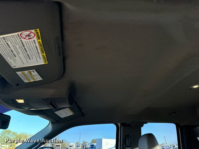 image for item EG2198 2018 Ford F550 SuperCab truck cab and chassis