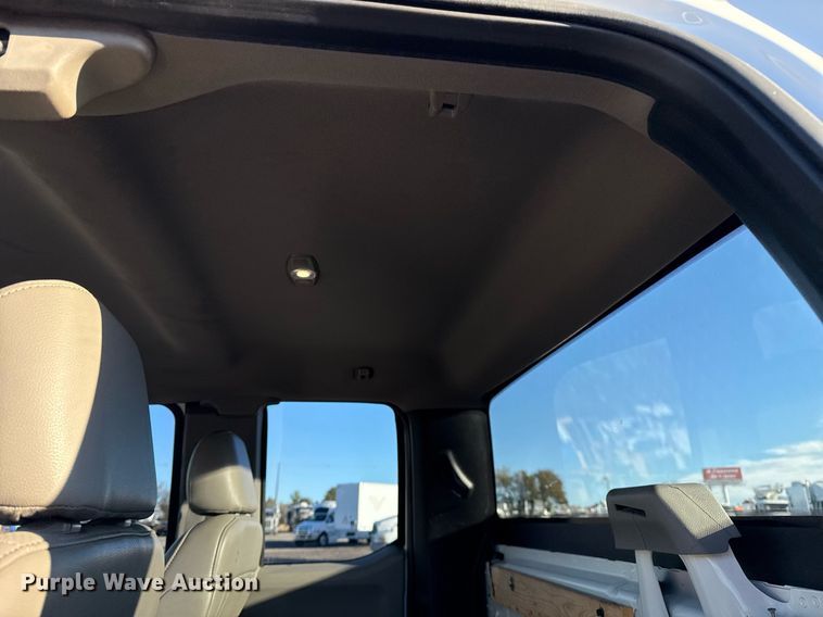 image for item EG2198 2018 Ford F550 SuperCab truck cab and chassis