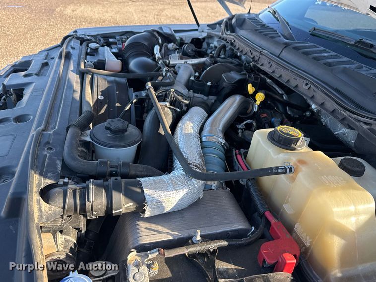 image for item EG2198 2018 Ford F550 SuperCab truck cab and chassis