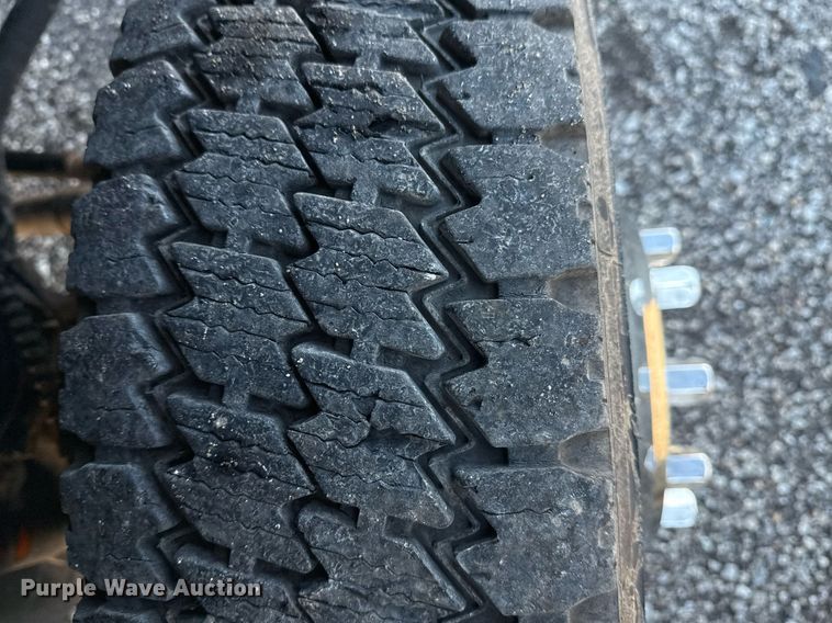 image for item EG2198 2018 Ford F550 SuperCab truck cab and chassis