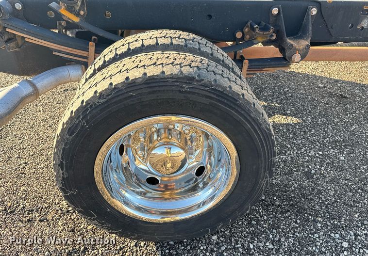 image for item EG2198 2018 Ford F550 SuperCab truck cab and chassis