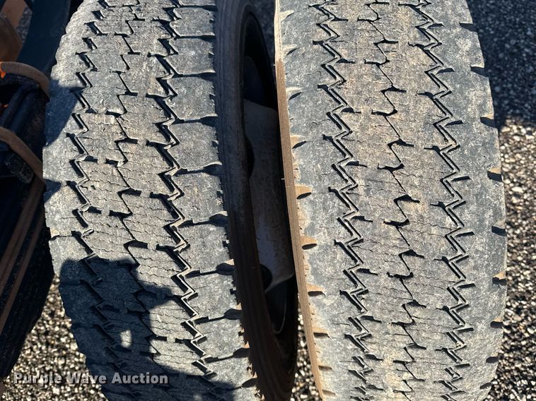 image for item EG2198 2018 Ford F550 SuperCab truck cab and chassis