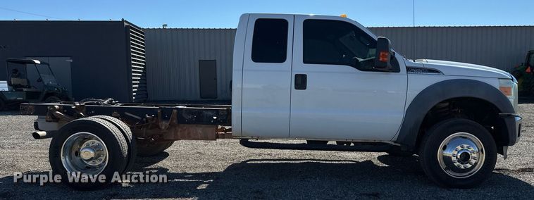 image for item EG2210 2011 Ford F550 Super Duty SuperCab truck cab and chassis