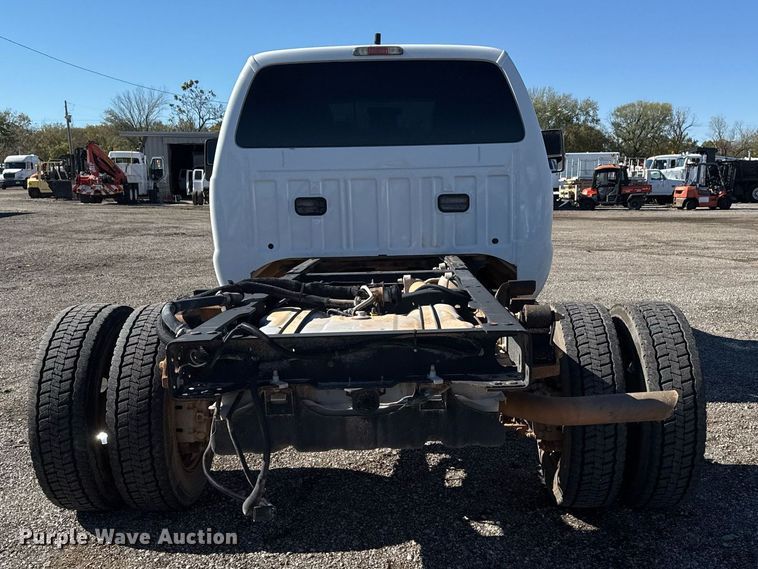 image for item EG2210 2011 Ford F550 Super Duty SuperCab truck cab and chassis