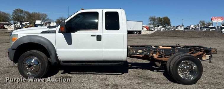 image for item EG2210 2011 Ford F550 Super Duty SuperCab truck cab and chassis