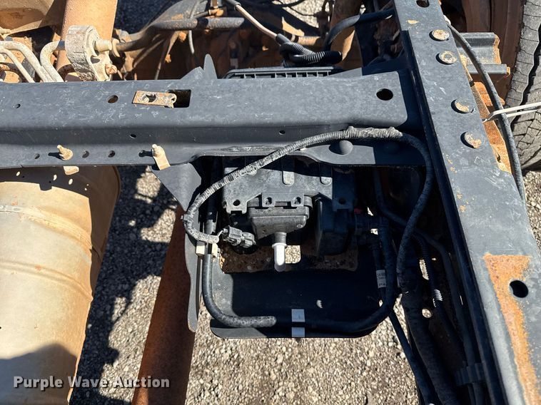 image for item EG2210 2011 Ford F550 Super Duty SuperCab truck cab and chassis