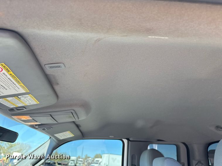 image for item EG2210 2011 Ford F550 Super Duty SuperCab truck cab and chassis