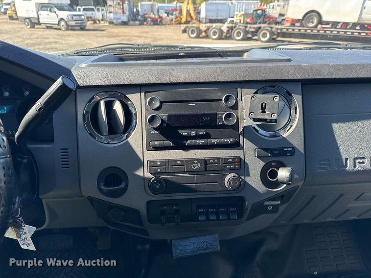 image for item EG2210 2011 Ford F550 Super Duty SuperCab truck cab and chassis