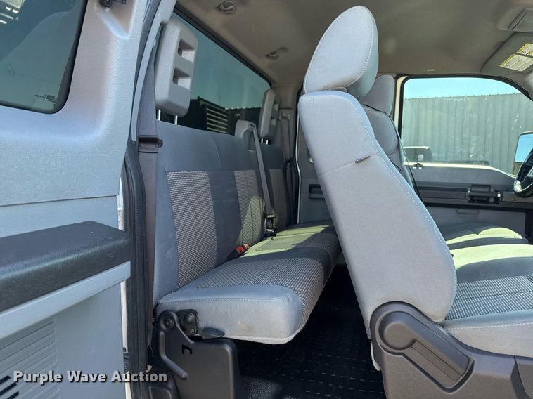 image for item EG2210 2011 Ford F550 Super Duty SuperCab truck cab and chassis