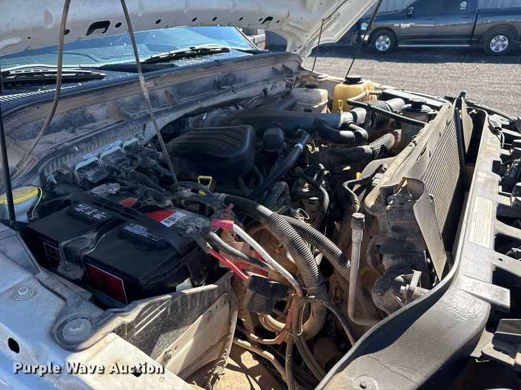 image for item EG2210 2011 Ford F550 Super Duty SuperCab truck cab and chassis