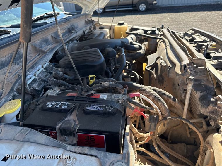 image for item EG2210 2011 Ford F550 Super Duty SuperCab truck cab and chassis