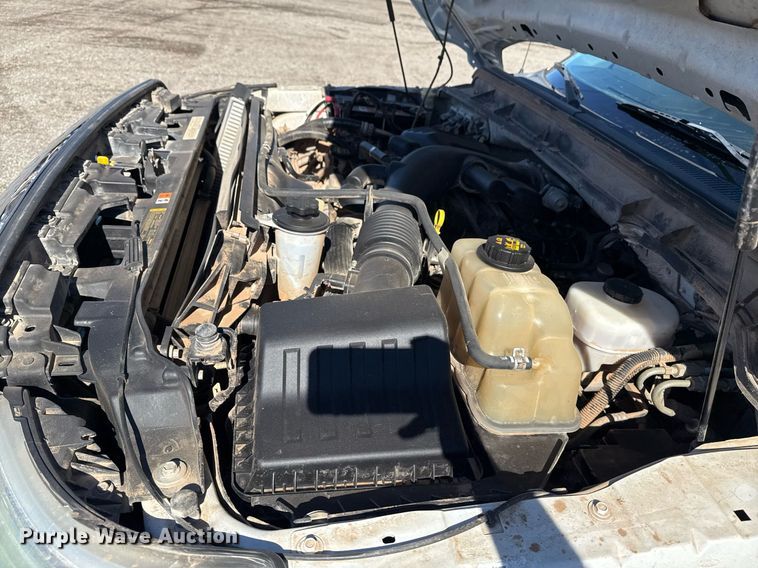 image for item EG2210 2011 Ford F550 Super Duty SuperCab truck cab and chassis