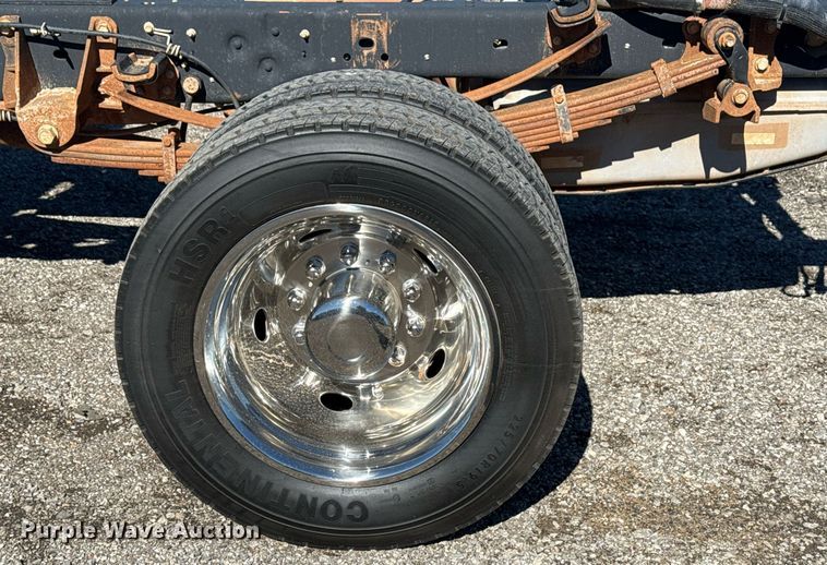 image for item EG2210 2011 Ford F550 Super Duty SuperCab truck cab and chassis