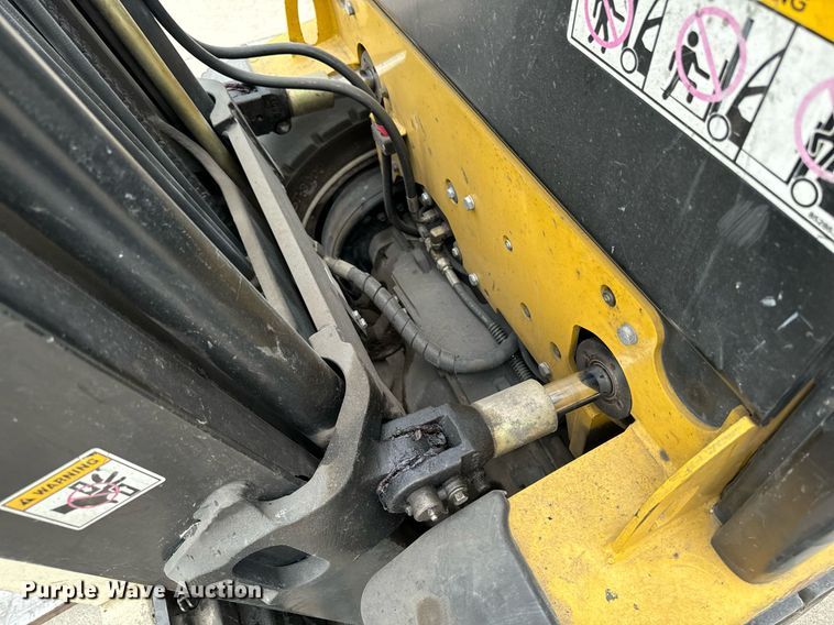 image for item EG6854 Yale GLP060VXEUSE087 forklift