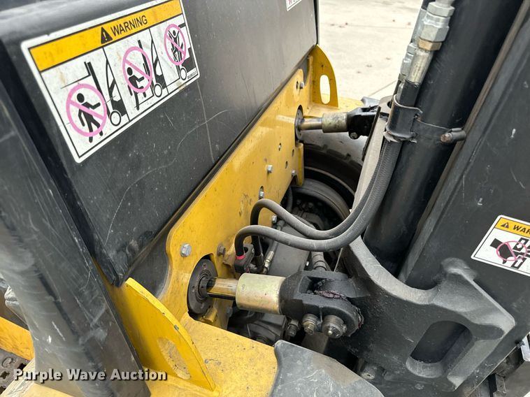 image for item EG6854 Yale GLP060VXEUSE087 forklift