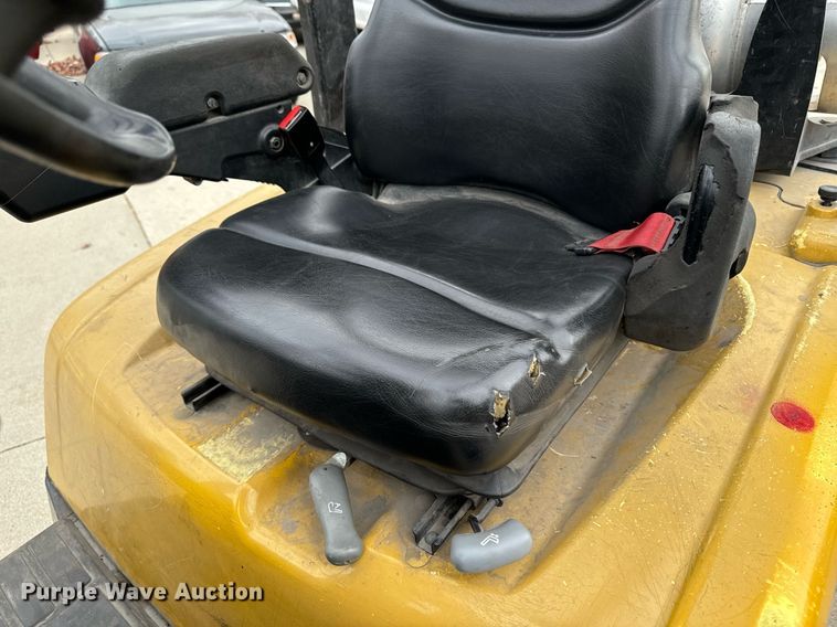 image for item EG6854 Yale GLP060VXEUSE087 forklift