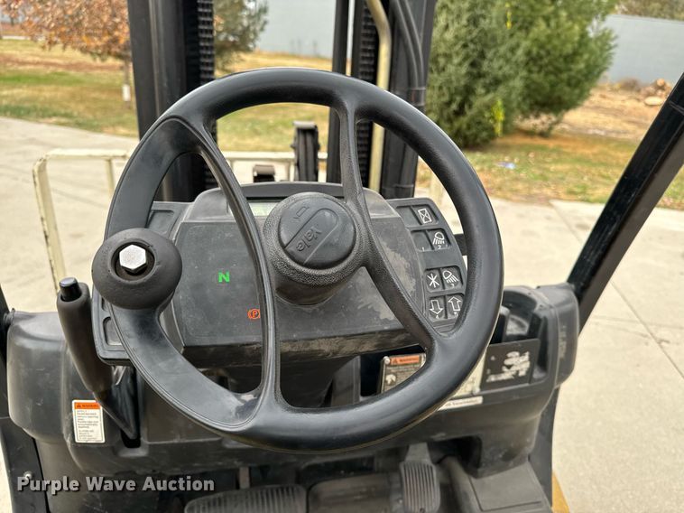 image for item EG6854 Yale GLP060VXEUSE087 forklift